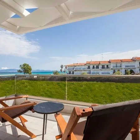 Hanioti Suite Maisonette In Front Of The Sea Extérieur photo