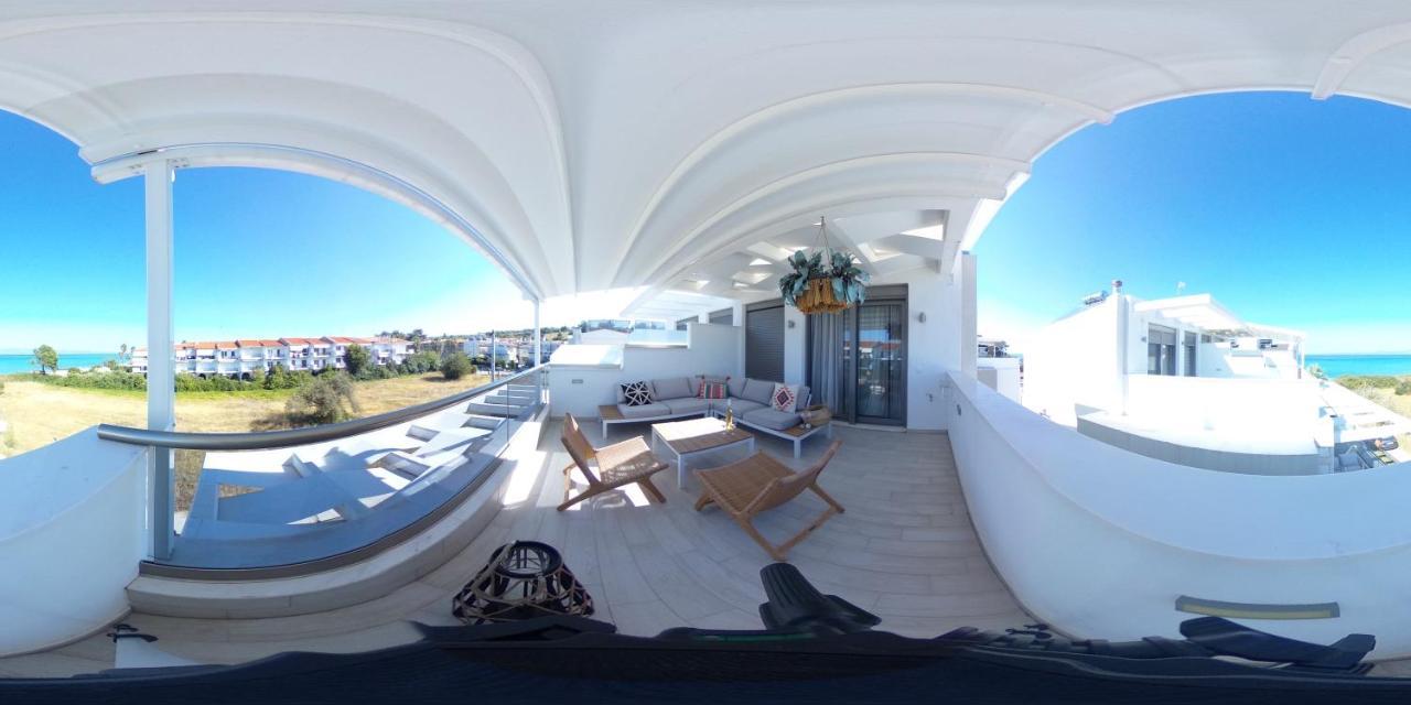 Maisonette In Front Of The Sea